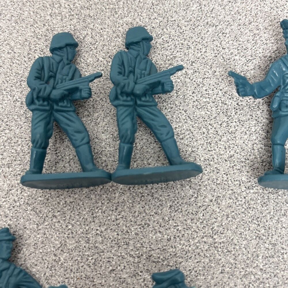 Vintage US Soldiers Metallic Blue Army Figures Men Lot Of 25 Mixed - Picture 3 of 10
